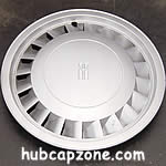 Oldsmobile Calais hubcap