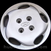 1993-1995 Hyundai Elantra hubcap 14"