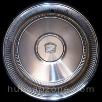 1970 Cadillac Deville, Fleetwood hubcap 15"