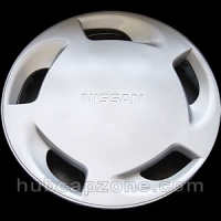1990-1995 Nissan Axxess hubcap 14"