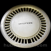 1989-1991 Hyundai Sonata hubcap 14"