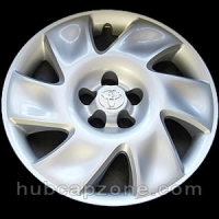 2003-2004 Toyota Matrix hubcap 16" #42621-AB090