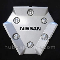 1986-1992 Nissan Pathfinder center cap